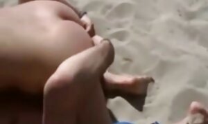 زیبایی پوست طلایی عجیب و غریب را دوست دارد لعنتی فیلم سکس منی پاشی مقعد